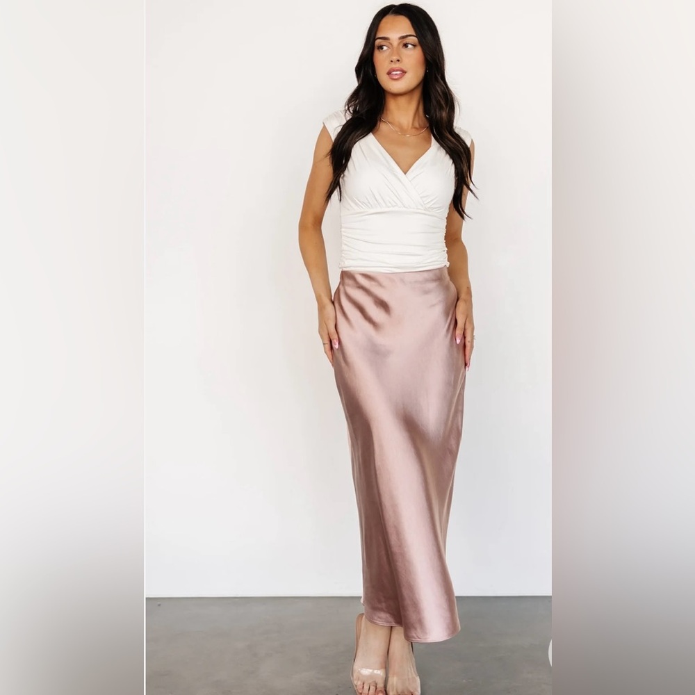 Baltic Born Celeste Satin Midi skirt Blush Size XL NWT